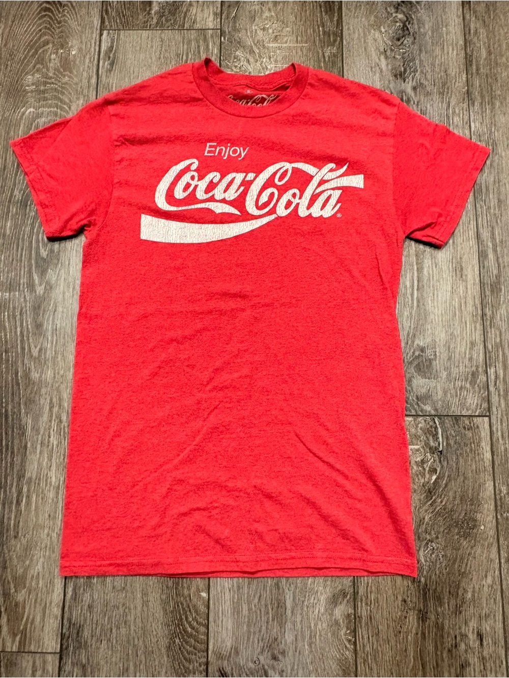 Ripple Junction Vintage-looking Coca-Cola Graphic TShirt- Size Small